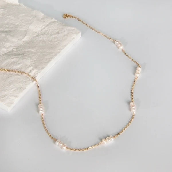 Dainty Freshwater Triple Pearls Necklace | Alloy